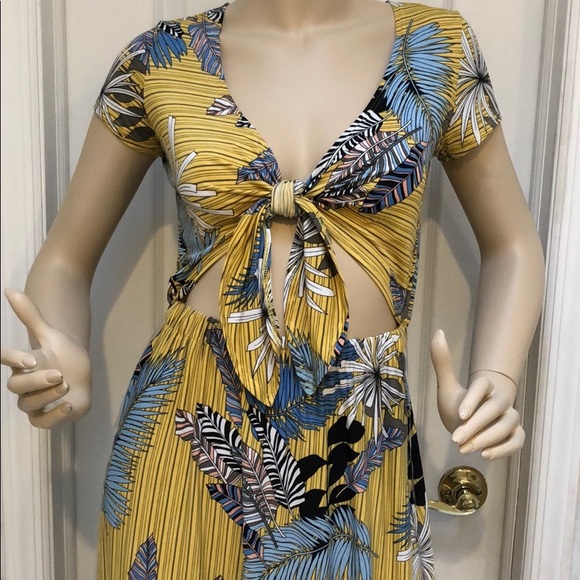 MUSTARD WITH LEAVES PRINT DRESS - Picture 5 of 9